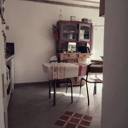 Maison Douce Et Atypique Avec Son Jardin A بيت للعطل